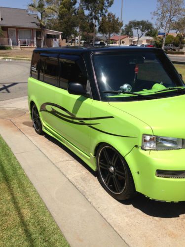 Lime green, fully custom inside and out. airbag suspension, tvs, good conditiom!