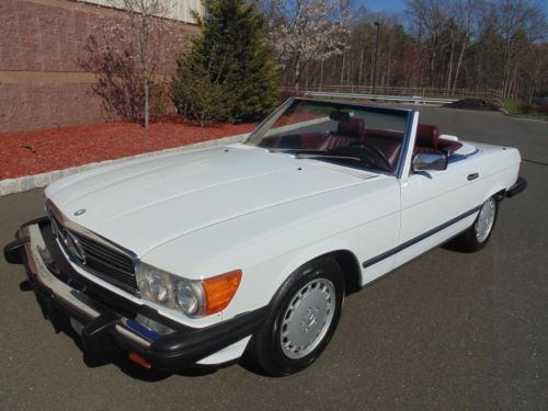 1988 mercedes benz 560 sl low mileage exceptionally well maintained car !!!