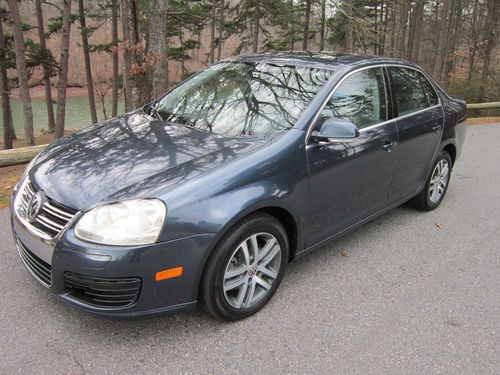 Jetta 2.5 new body style sedan clean just serviced economy southern no rust nr!