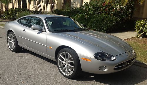 Stunning silver 2003 jag xk8 coupe 2-door 4.2l w/ $4000 niche 19" rims &amp; z tires