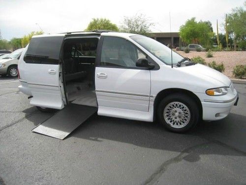 1996 chrysler town and country wheelchair handicap wheel chair vmi mobility van