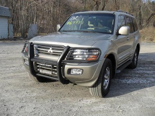 2002 mitsubishi montero limited 4wd suv - 3rd row,leather, sunroof, clean carfax