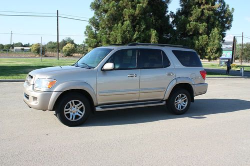 2007 toyota sequoia leather moon roof, dvd, california car.