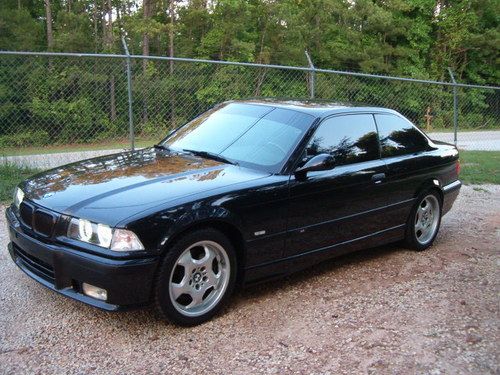 1997 bmw m3 coupe 3.2 litre* 5 speed manual trans*rare color combo*sunroof*