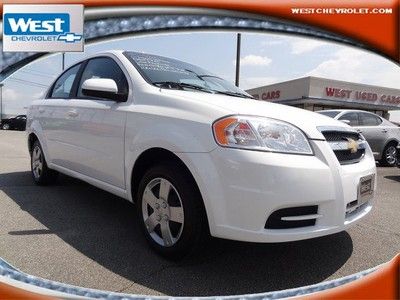 Lt w/1lt 1.6lt engine automatic cool air zero accidents and great fuel mileage