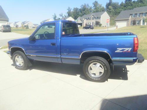 1997 chevrolet k1500 silverado shortbed 4x4 18000 miles 1 family owned the best!