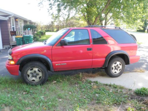 2002 chevrolet blazer 2 door, sunroof, 2nd owner with only 133,000 miles