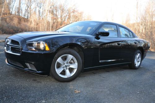 2012 dodge charger se sedan 4-door 3.6l one owner clean carfax low mileage