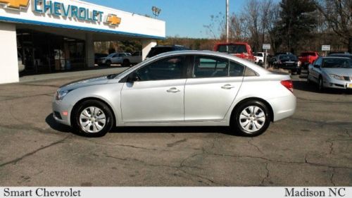 2014 chevrolet cruze 6 speed manual 4dr sedan smart chevy certified 1 owner cars