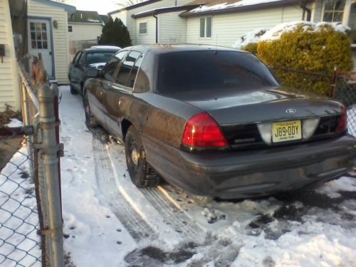 Well maintained-  crown vic....p71  .awesome condition