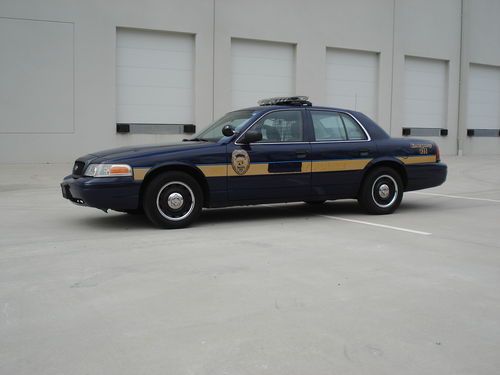 2005 crown victoria p-71 police interceptor fully equipped retired gov't unit