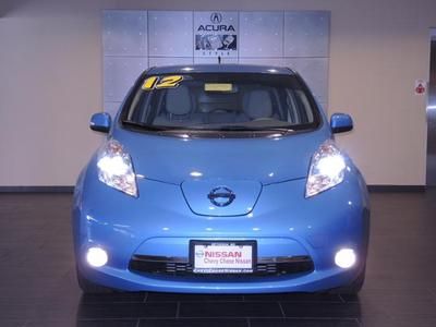 Nissan leaf sl electric nav 8k miles !! we finance!!