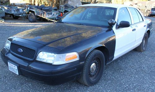 2002 p71 ford crown vic police car
