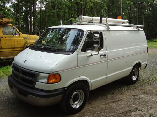 2001 dodge cargo van,13k miles, low miles, no reserve, nice, nice
