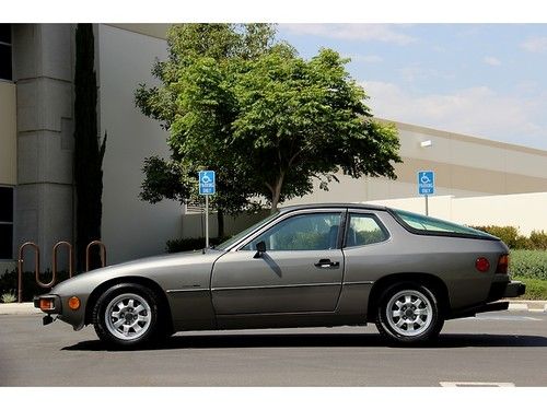 1 of 1800 1978 porsche 924 limited edition with beautiful paint 53k miles!