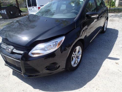 2013 ford focus hatchback, salvage, damaged, runs and drives, wrecked
