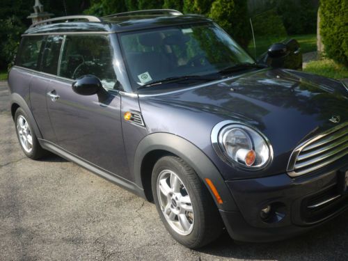 2012 mini clubman 2dr cpe heated front seats.  cold weather package