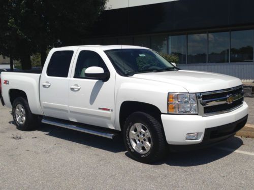 Chevy silverado ext.cab 4x4 ltz package 89k miles 1 owner 6.0 v8  leather