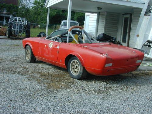 Early 1969 fiat 124 as  spyder vintage race car coupe