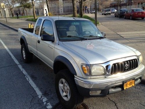 2001 toyota tacoma dlx extended cab pickup 2-door 2.7l