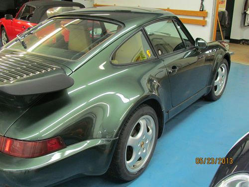 Porsche 1991 turbo oakgreen