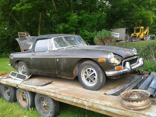 1973 mg: mgb project car with parts, clean title, 53k miles