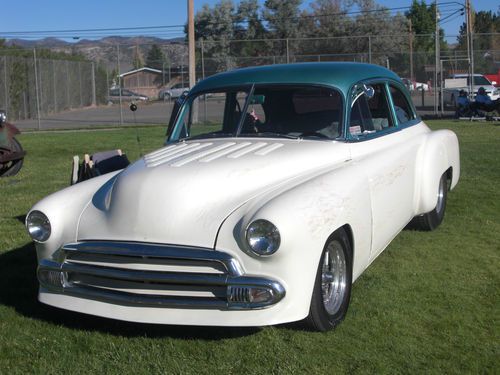 Selling a 1952 pro street chevy 2dr sedan loaded with custom change's