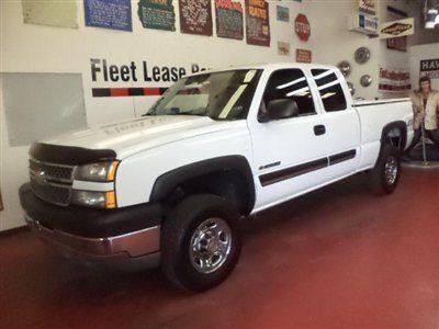 No reserve 2005 chevrolet silverado 2500hd 4x4, 1 owner off corp.lease
