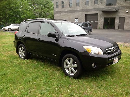 2006 toyota rav 4 limited awd 4 cylindeer 54,000 miles boston area clean title