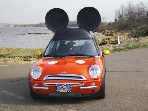 Disney mickey mouse mini cooper