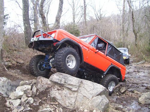 Lifted 1967 ford early bronco 5.0 h.o.