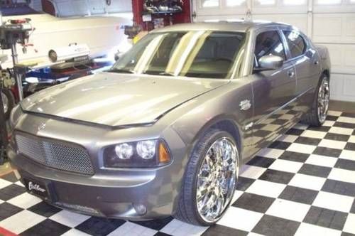 2006 dodge charger  r/t 24" rims 4dr sdn 73,831 milage