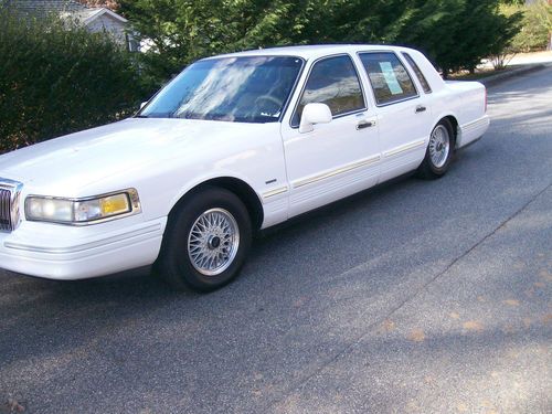 1995 lincoln town car signiture edition no reserve auction