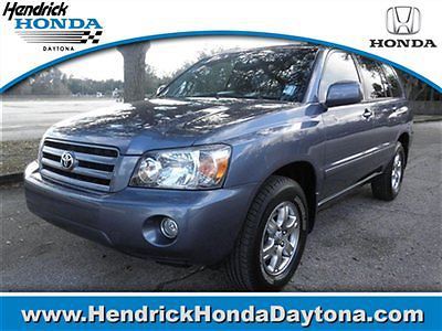2005 toyota highlander, carfax one owner, extra clean inside and out 4