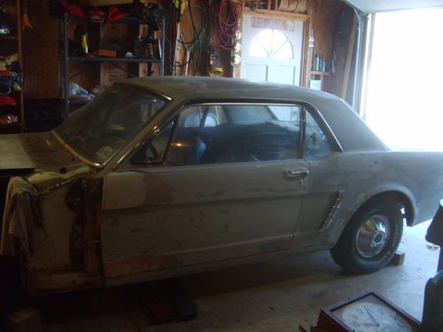1965 ford mustang - project - clean title lot of original parts