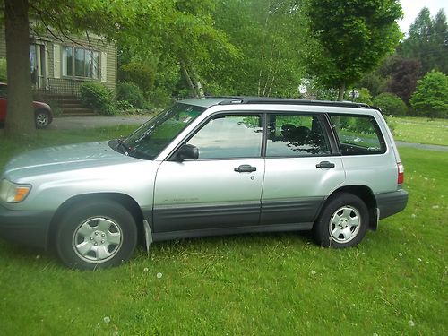 2002 forester awd : good looking and running - as traded special  *no reserve!