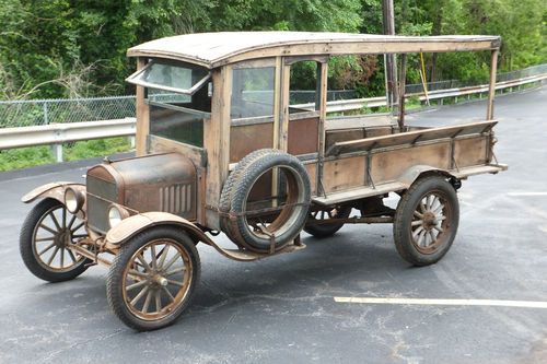 Rare original 1923 model tt huckster truck.  in previous estate 60+ years!