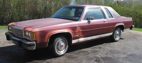 1984 ford crown victoria 2 door very little rust!! fairly rare car.