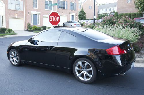 Original owner, black on black g35 coupe with sunroof, leather seats.