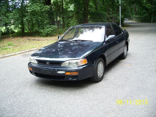 Basic transportation some dents/scratches/minor rust 1995 toyota camry"le"