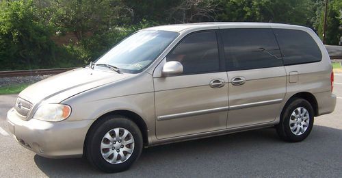 2005 kia sedona lx van - runs and drives like new - needs nothing - no reserve
