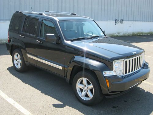 2008 jeep liberty limited 63k, leather, nav, clean no reserve below kbb and nada