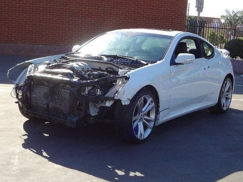 2011 huyundai genesis coupe 3.8 damaged salvage sporty low miles export welcome!