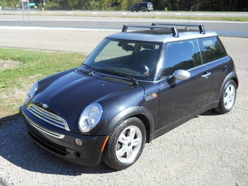 2006 mini cooper, runs great, sunroof, leather, new tires and brakes, no reserve
