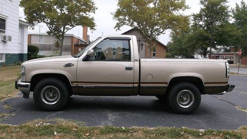 California truck:  1990 chevrolet silverado 1500.