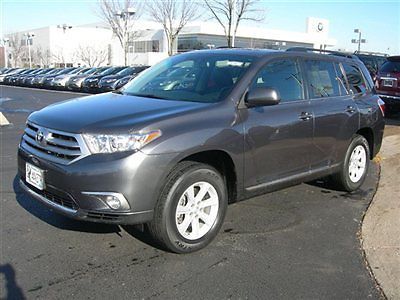 2012 highlander 4wd, tech package, leather, usb, sunroof, tow, 11188 miles