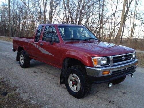 1993 toyota tacoma extended cab 3.0l super clean!! 89k miles