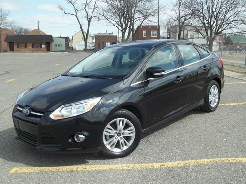 Sharp 2012 ford focus sel flex fuel 2.0l-sync-4,177 mile only-no reserve !!!