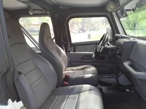 1997 jeep wrangler - 123k miles - 2 door - automatic