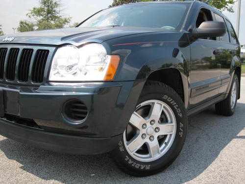 05 jeep grand chrokee laredo amizing cond 4x4 6 cyl mt.  buy now call 9179238676